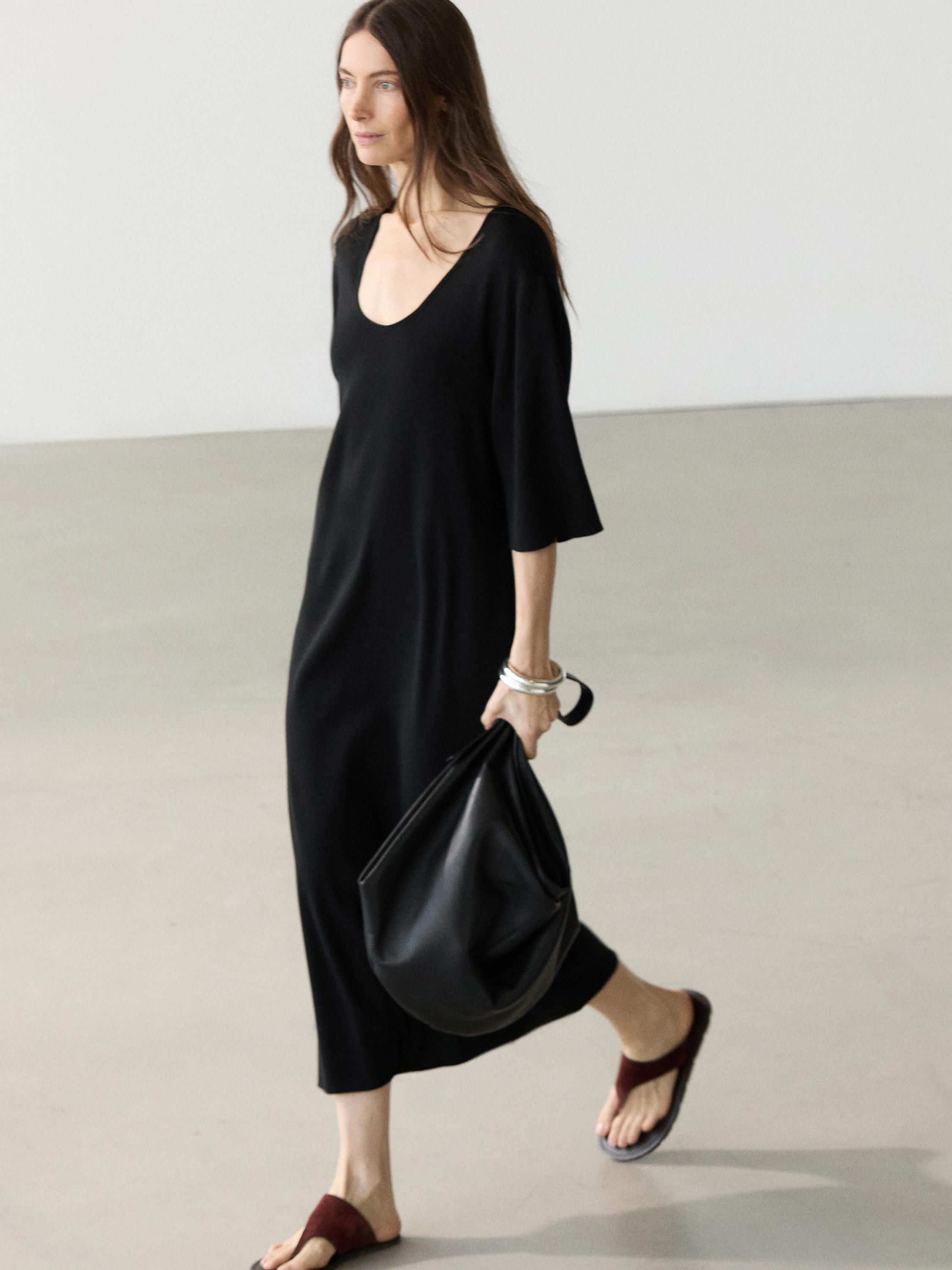 Robe midi détail manches